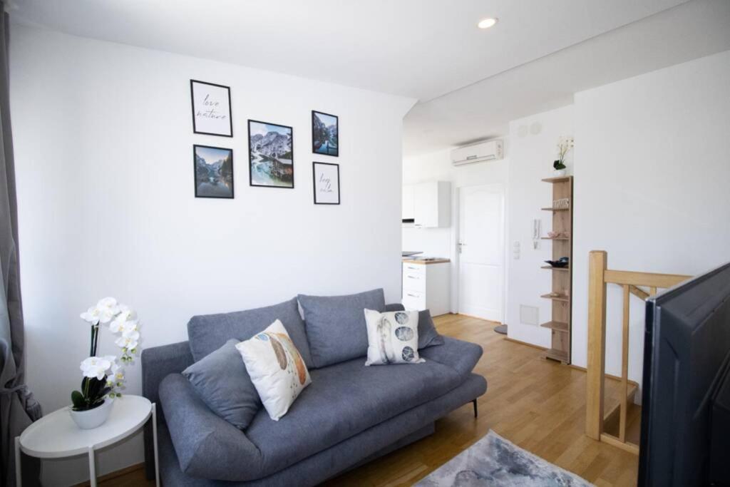 Sunny & Cozy Penthouse With Balcony L Dg4'14 Apartment Viena Exterior foto