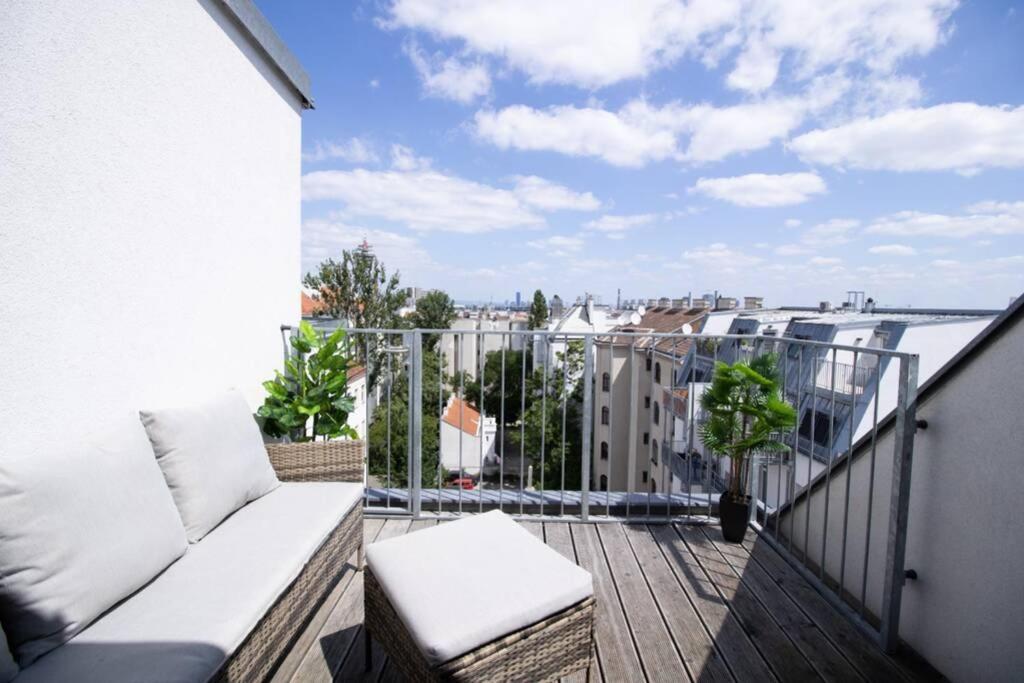 Sunny & Cozy Penthouse With Balcony L Dg4'14 Apartment Viena Exterior foto